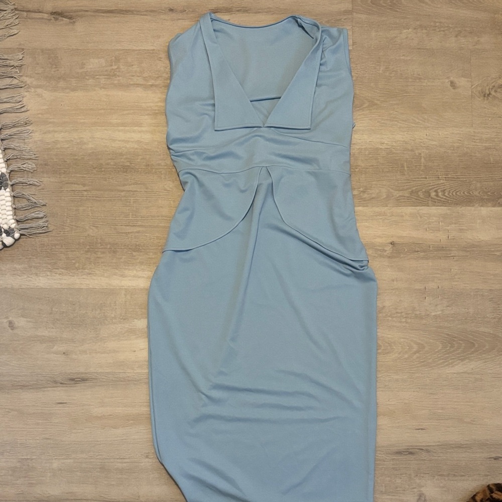 Sleeveless Light Blue Midi Dress with Folded V-Neck
